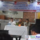 Pemerintah Kabupaten Humbang Hasundutan melalui Badan Kesatuan Bangsa dan Politik (Kesbangpol) menggelar sosialisasi penguatan kelembagaan Partai Politik (Parpol) di Marbona Resto dan Café Doloksanggul, Kamis (5/12)