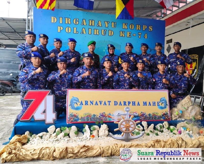 Dalam rangka memperingati Hari Ulang Tahun ke-74 Polairud, Kepolisian Resor Buru menggelar syukuran di Aula Endra Dharmalaksana, Polres Buru, Desa Namlea, Kecamatan Namlea, Kabupaten Buru, Sabtu (7/12/2024)